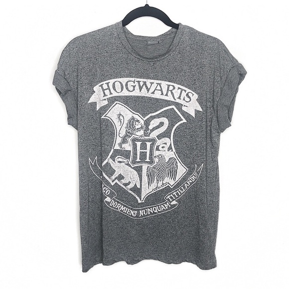 Harry Potter Tops - Harry Potter Hogwarts Soft Grey T-shirt!